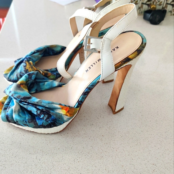 Karen Millen Shoes - KAREN MILLEN || Aqua Heels SIZE 37